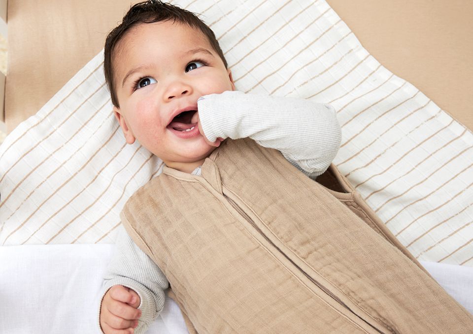 Beige babykamer