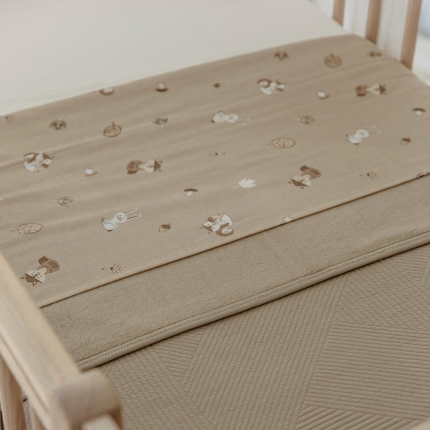 Laken allover print - Forest Animals Sand