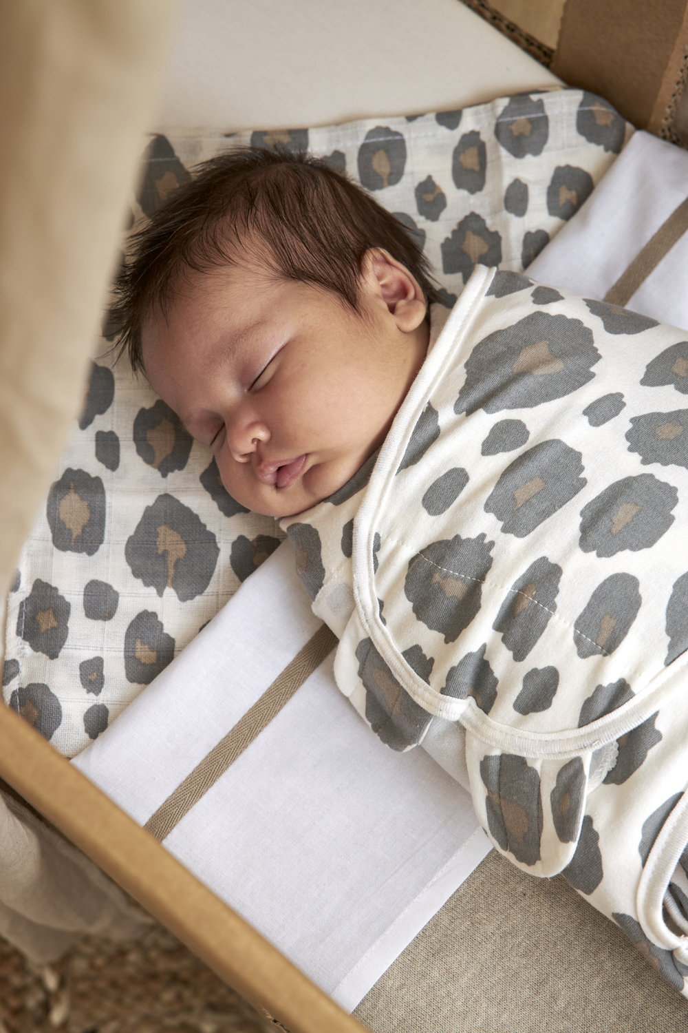 Swaddle Panther - neutral - 0-3 Months