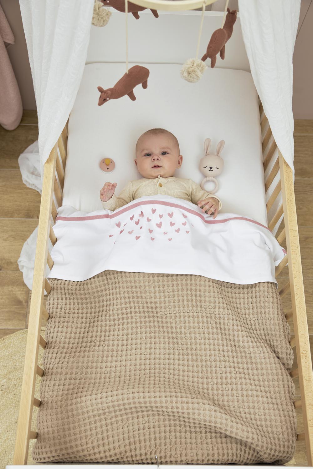 Cot bed blanket Waffle Teddy - sand - 100x150cm