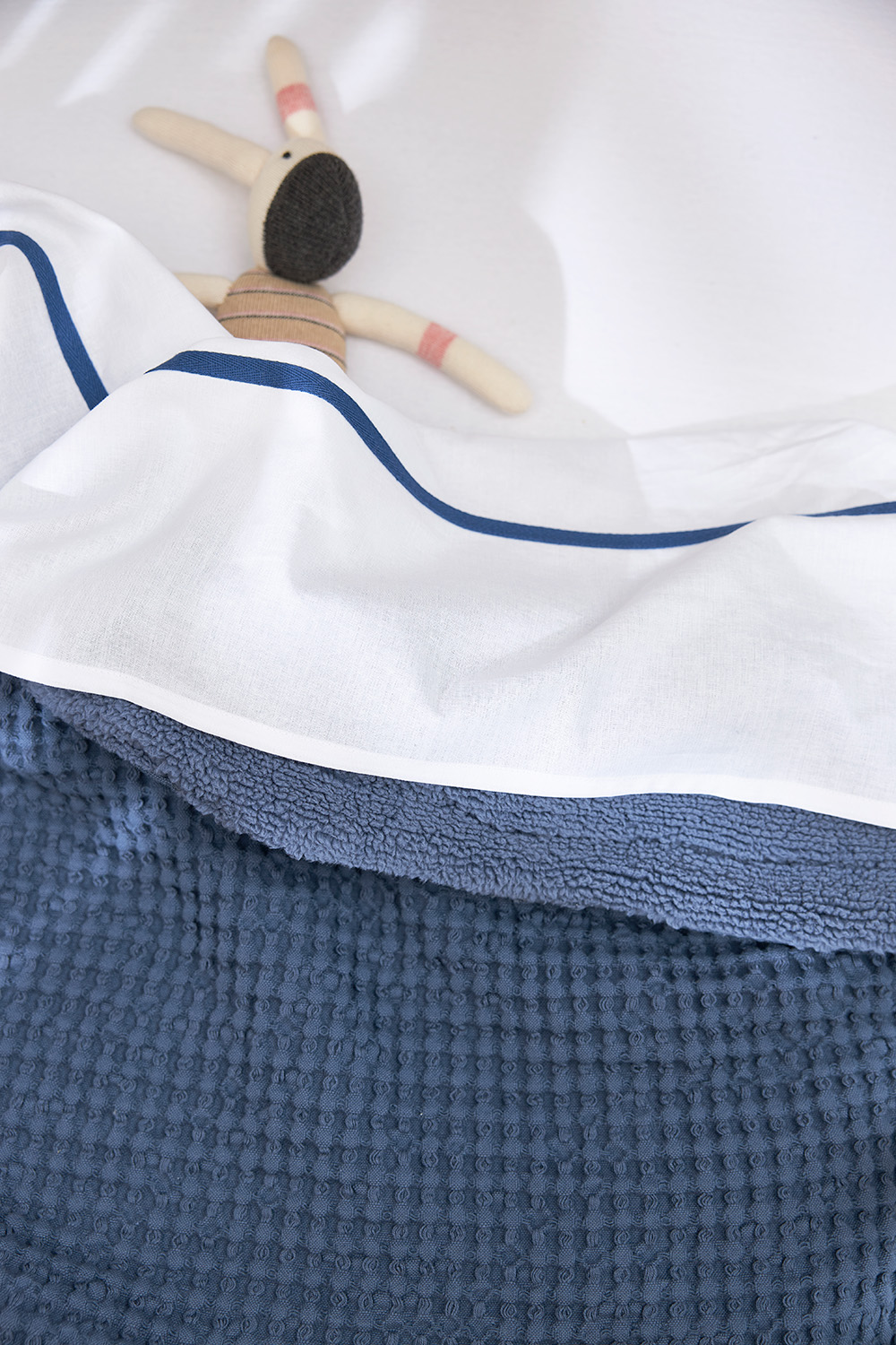 Cot bed sheet Piping - indigo - 100x150cm