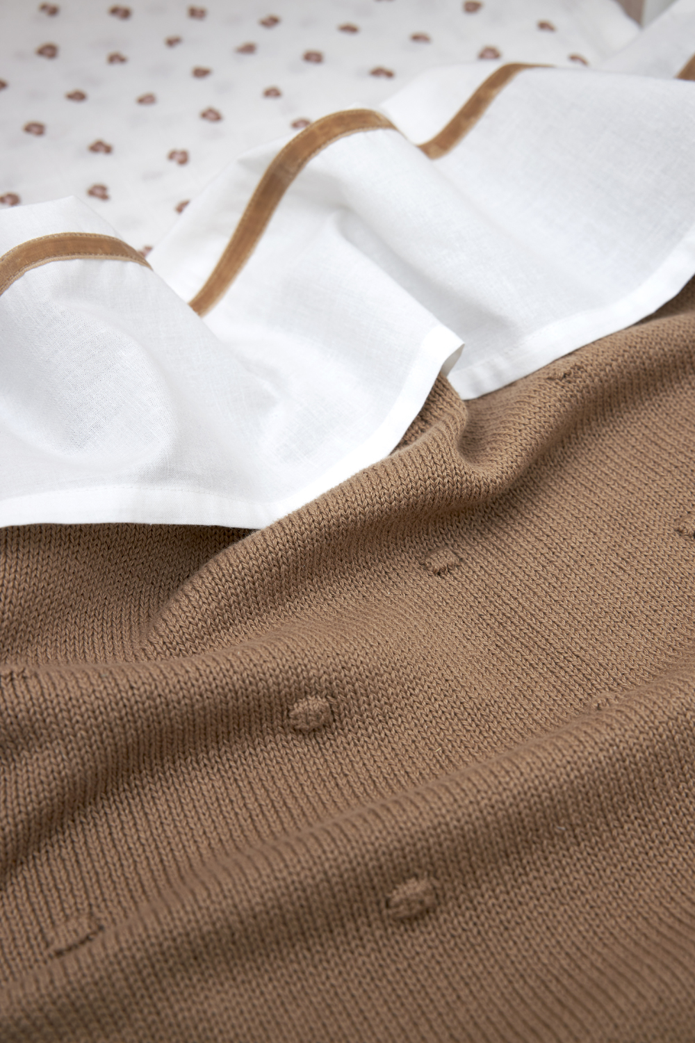 Wieglaken Bies velvet - toffee - 75x100cm