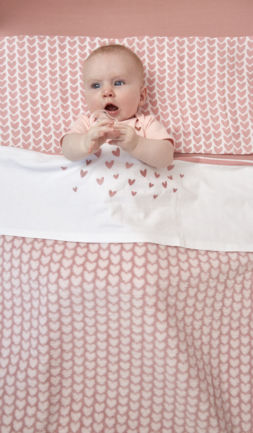 Crib sheet Hearts - old pink - 75X100cm