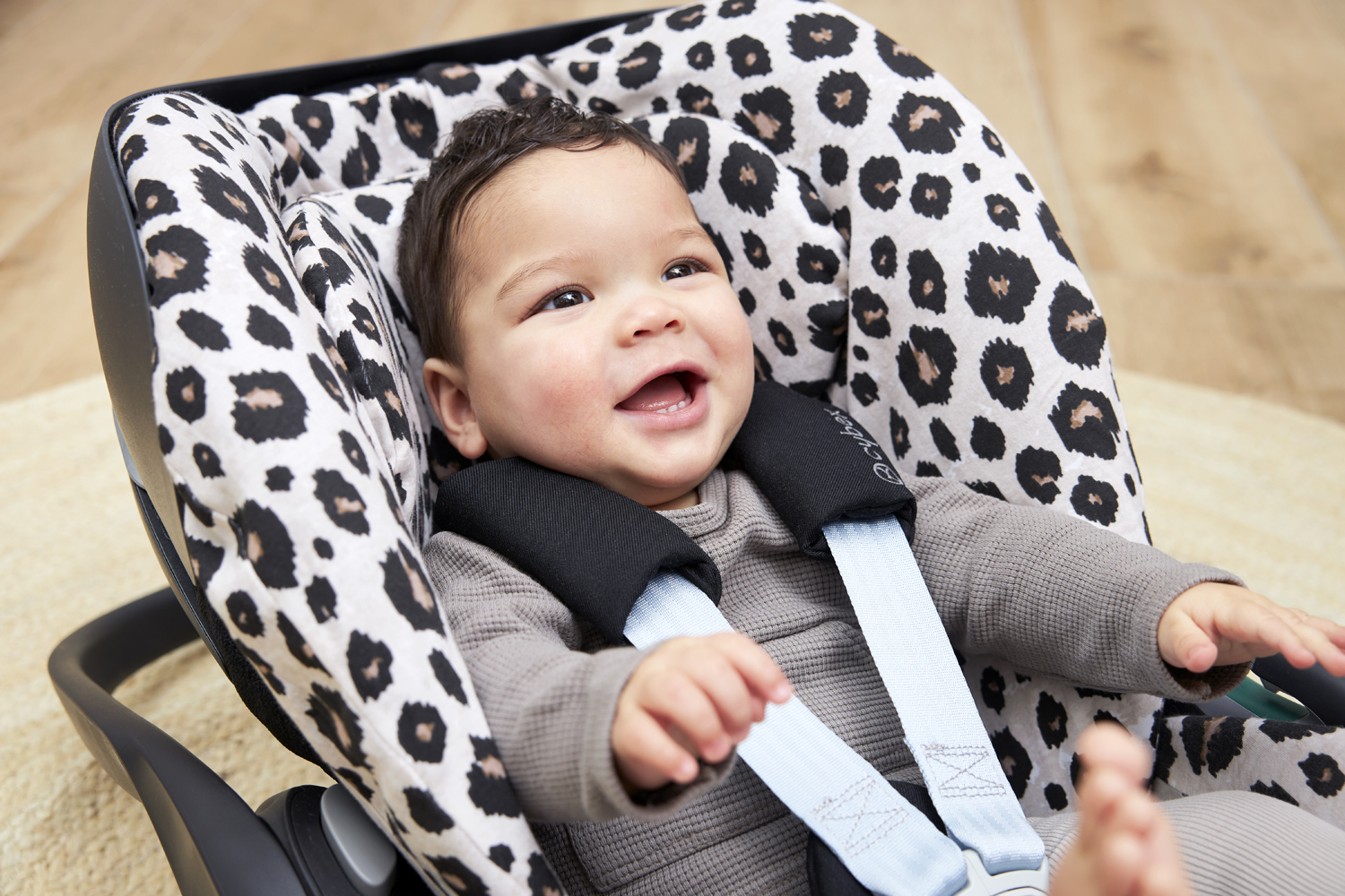 Autostoelhoes Leopard Cybex Cloud Z2 i-size plus - Sand Melange - Groep 0 
