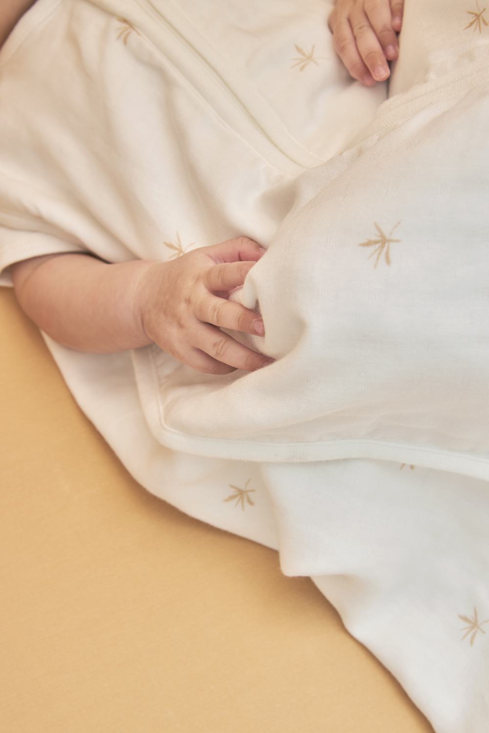 Baby slaapzak bamboe hydrofiel Ibiza - warm sand - 110cm
