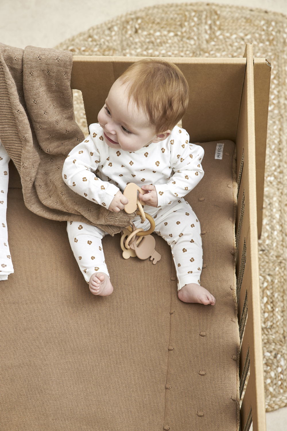 Boxkleed Mini Knots teddy - toffee - 77x97cm