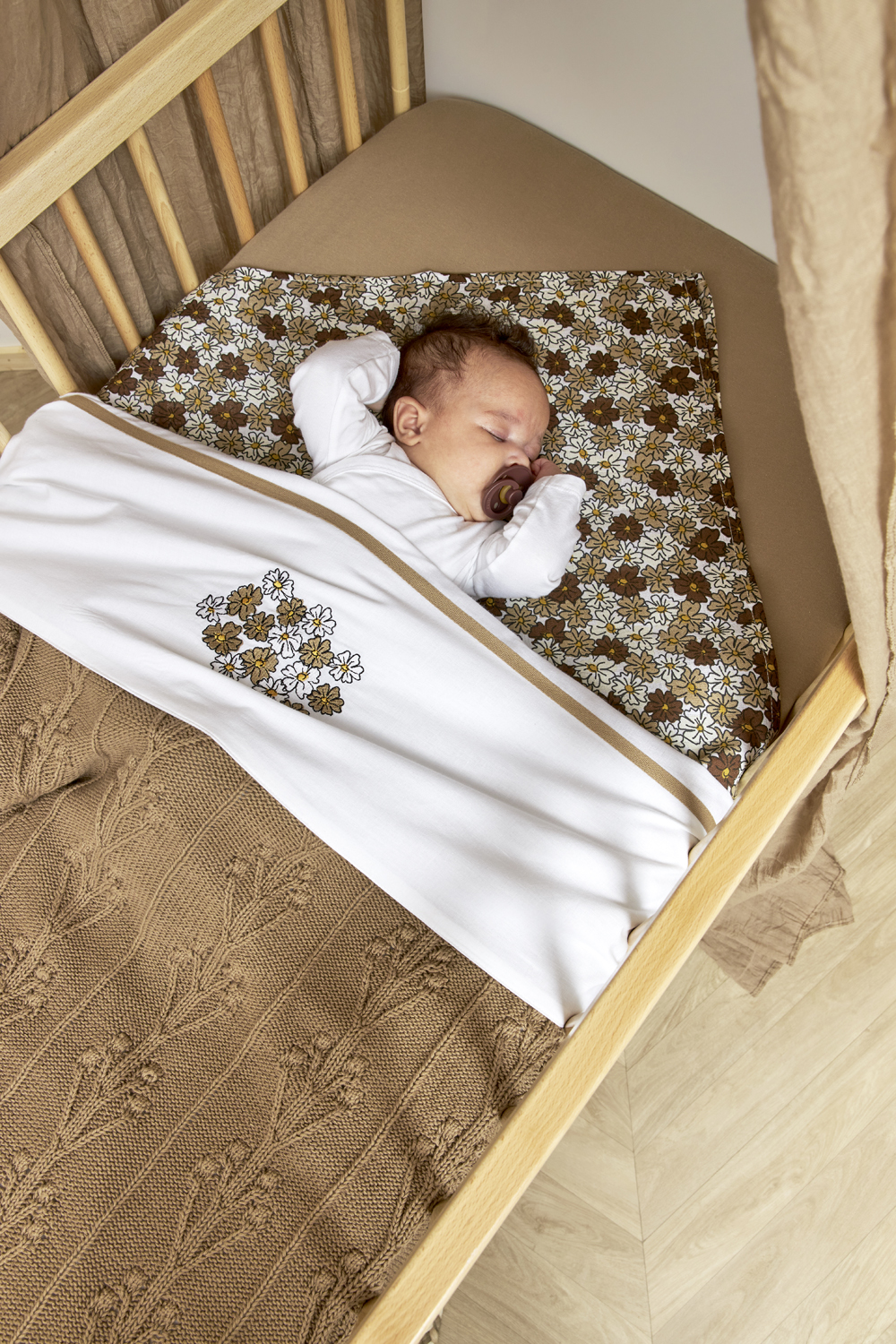 Crib bed blanket Romantic Flower - taupe - 75x100cm