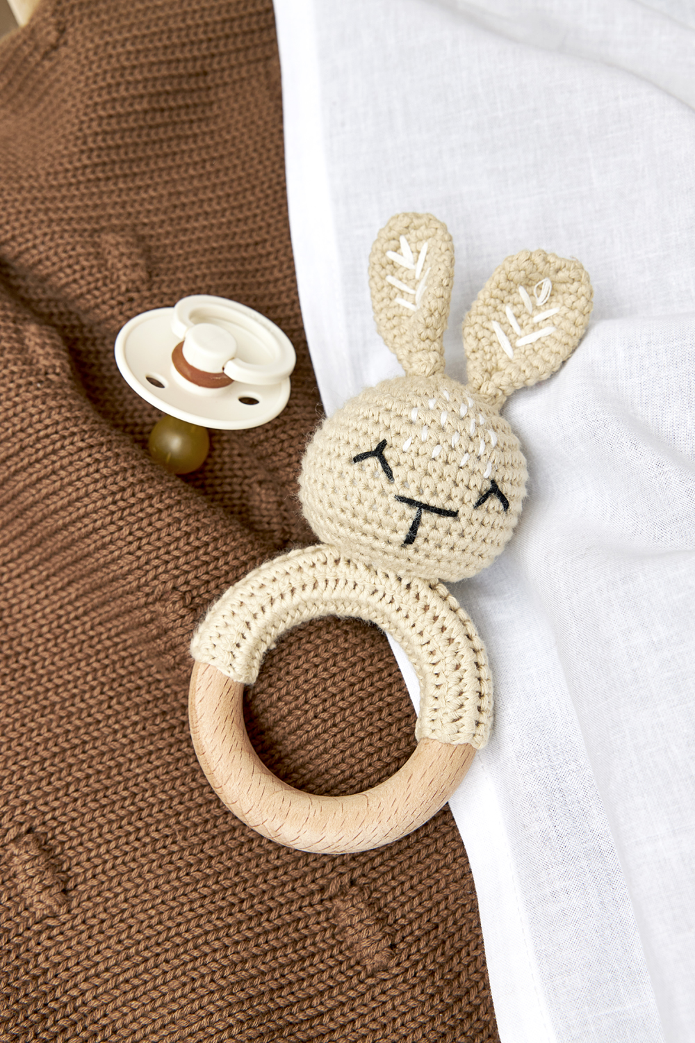 Ledikantdeken + 2-pack ledikantlakens + 2-pack hoeslakens ledikant Knots - chocolate - 100x150cm