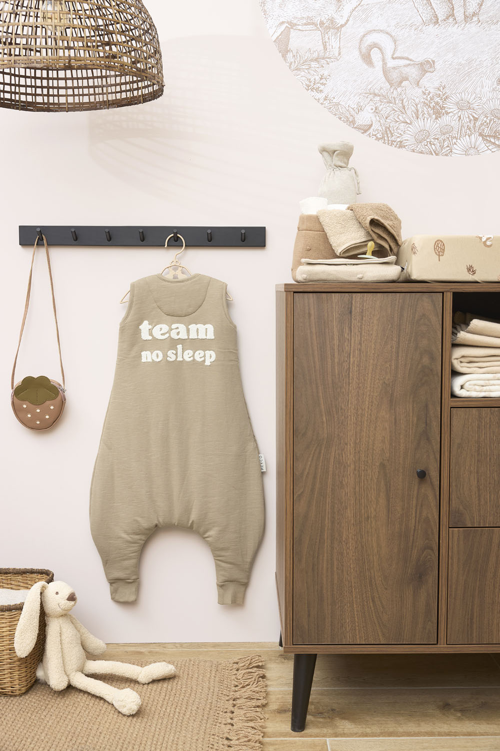 Baby winter slaapoverall jumper Slub met Team No Sleep applicatie - taupe/offwhite - 80cm - 2.0 TOG