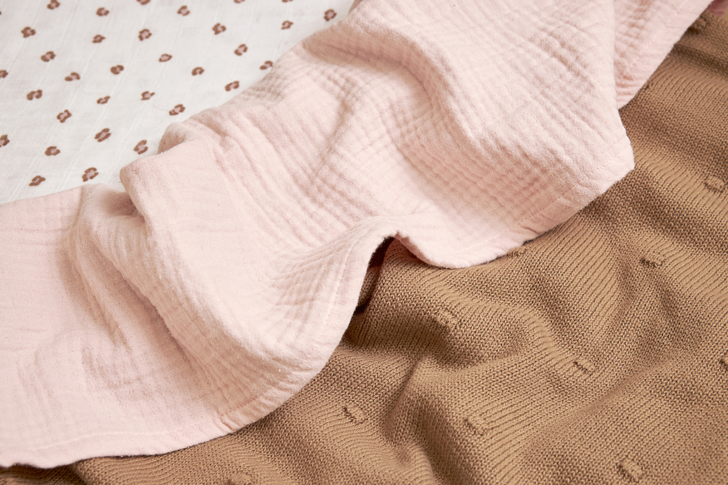 Cot bed sheet pre-washed muslin Uni - soft pink - 100x150cm - 0.3 TOG