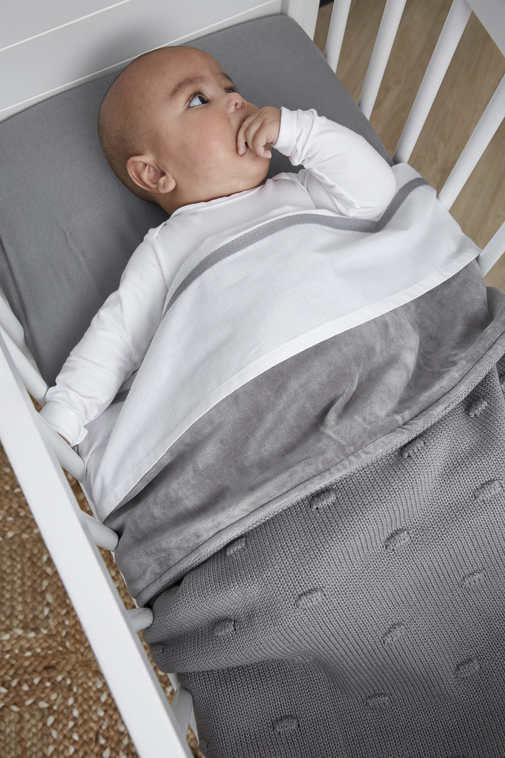 Crib bed blanket Knots velvet - grey - 75x100cm