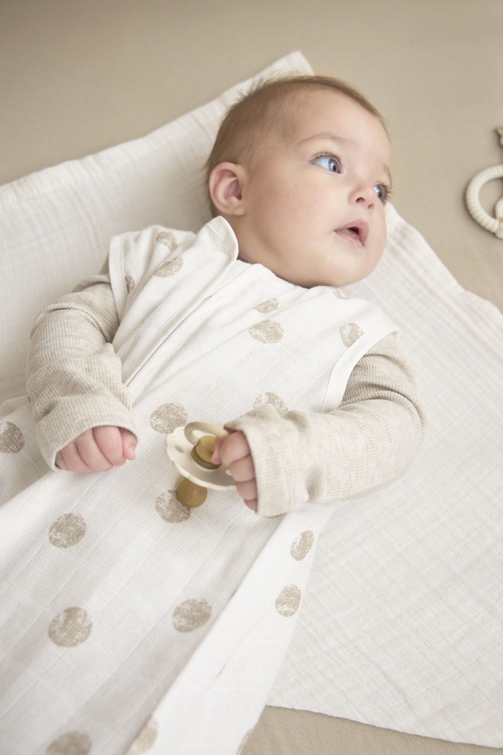 Baby zomerslaapzak hydrofiel Dots - sand - 110cm - 0.3 TOG