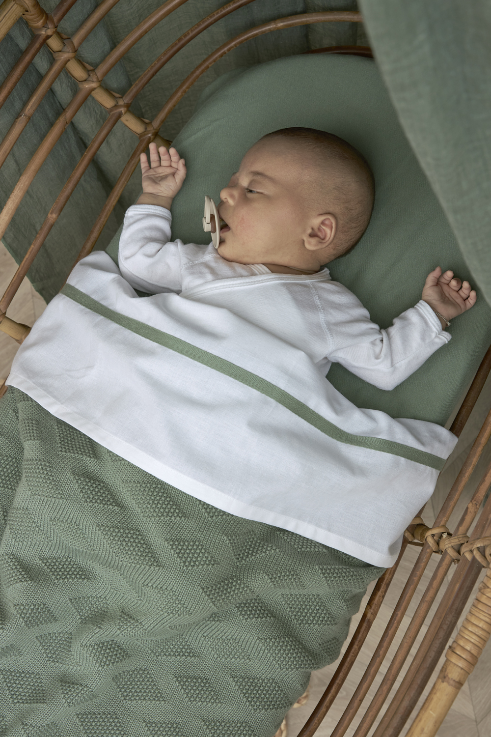 Organic Cot Bed Blanket Diamond - Forest Green - 100x150cm