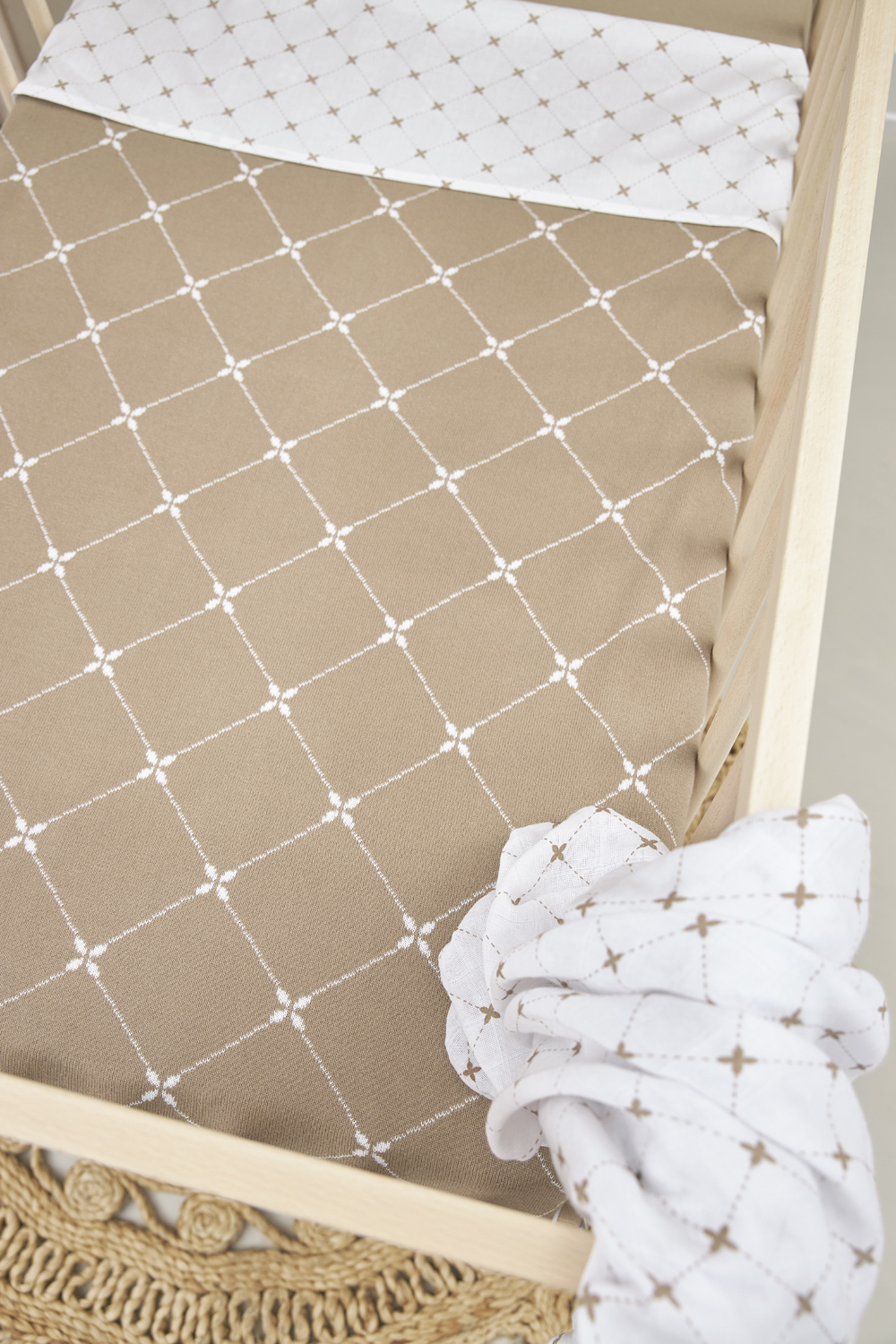 Ledikantdeken + 2-pack ledikantlakens + hoeslaken ledikant Louis - taupe - 100x150cm