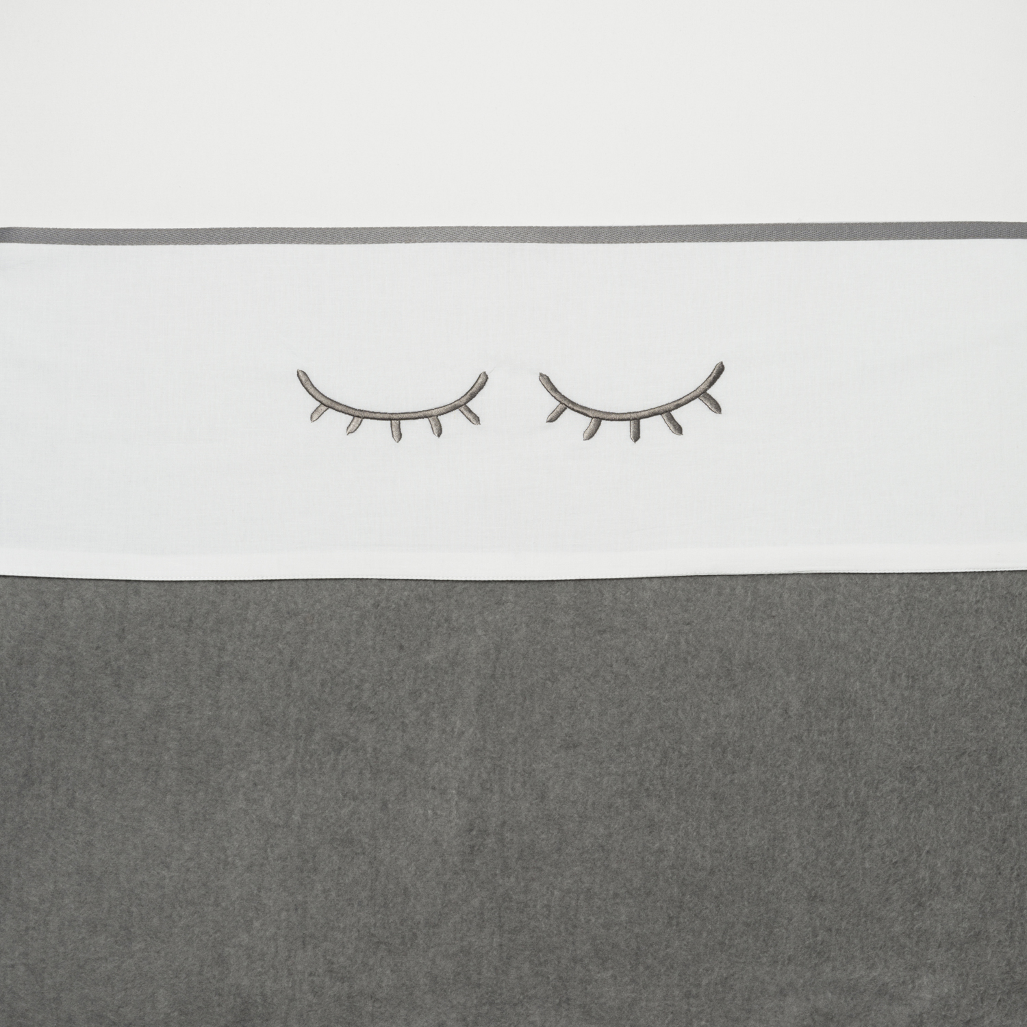 Crib sheet Sleepy Eyes - grey - 75X100cm