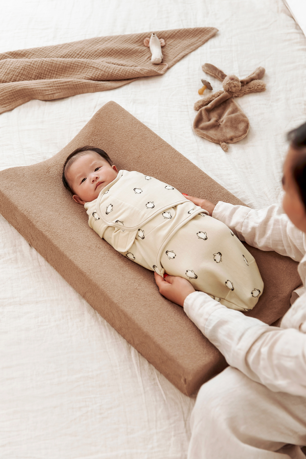 SwaddleMeyco inbakerdoek Penguin - soft sand - 0-3 maanden - 1.0 TOG